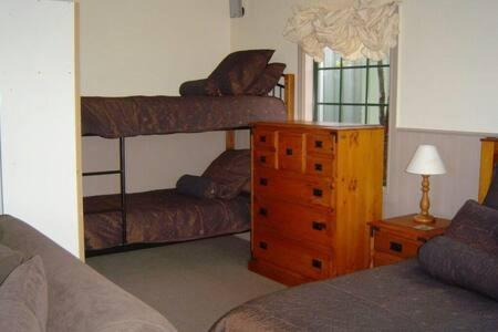 Private Seaside Couples Hideaway Villa Кака Пойнт Екстериор снимка